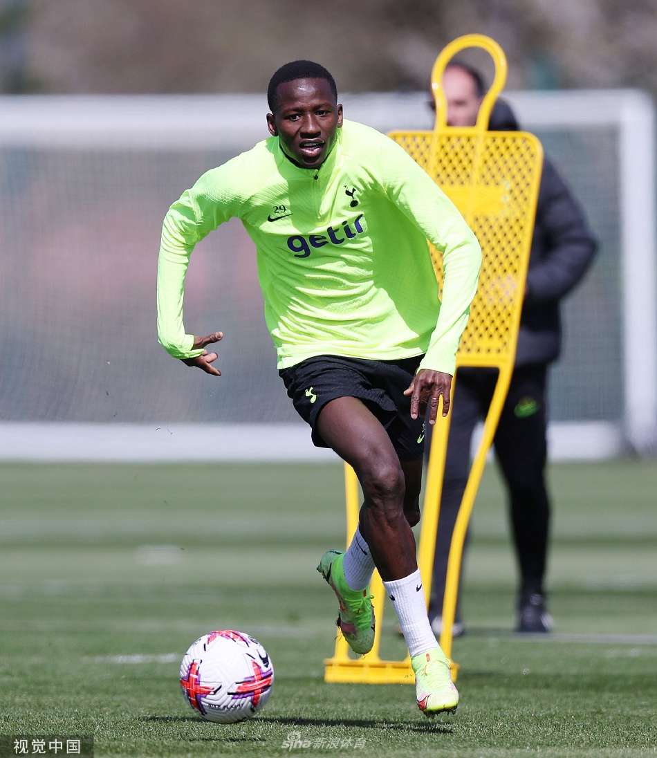 星空体育官网-包含风云突变葡萄牙体育关键时刻队长鼓劲今晚葡萄牙体育备战英超，连对手都承认：上海久事训练开放日的词条