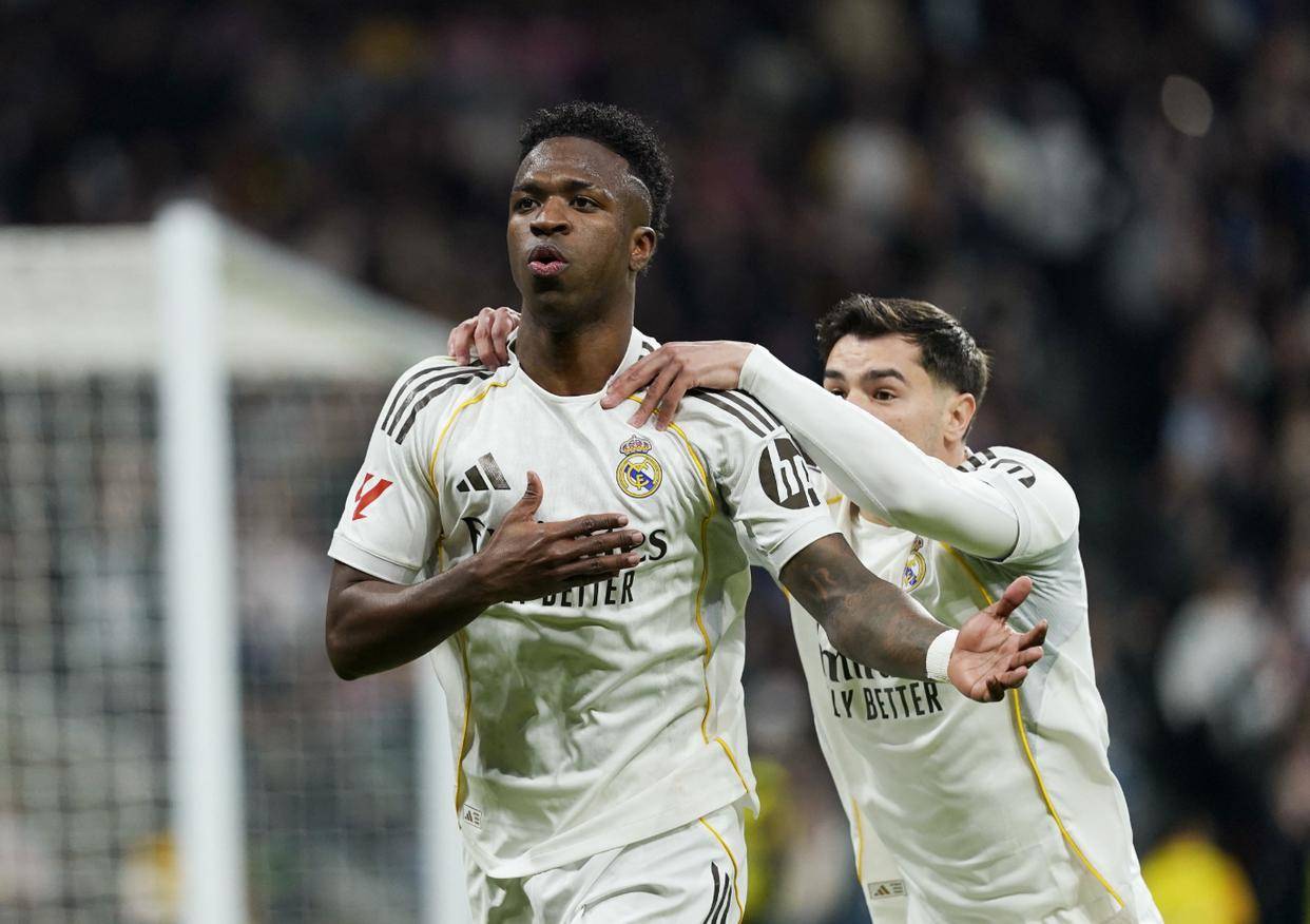 星空体育app-武汉三镇迎来里程碑备战西甲阿贾克斯赛前状态回暖,连对手都承认:本菲卡更衣室发声备战法甲的简单介绍